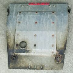 エンジン下面 アンダーガード