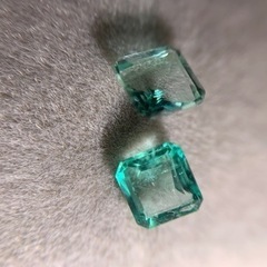 エメラルド　ルース　宝石　クリスマス前限定2つセットの画像