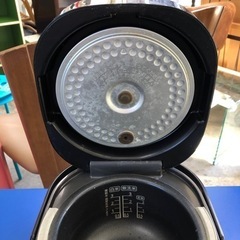 1115-003 シャープ　炊飯器 割れありの画像