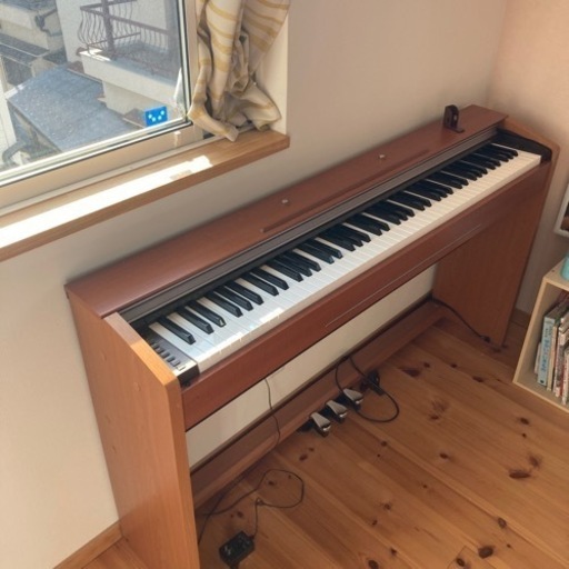 電子ピアノ　CASIO PX-720C