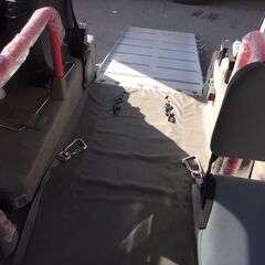 【コミコミ価格】スズキ　エブリィワゴン　福祉　リアスロープ　車いす移動車　後部電動ウィンチ固定　リヤシート無　補助シート＆車椅子乗員要手すり付き　　８ナンバー登録　パートタイム４ＷＤ　リアヒーター　社外ＳＤナビ地デジ ブルートゥース接続可　車検R5年11月♪3850の画像