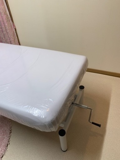 値下げしました‼️リラクゼーションマッサージor脱毛ベッドお渡しは11/29になります。