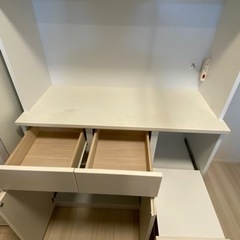 引取先決定【服部家具】食器棚の画像