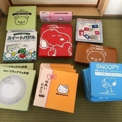 可愛い食器各種とColemanクーラーボックスのセット
