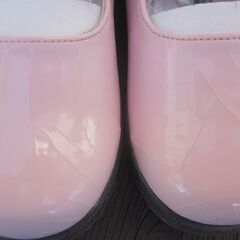 女の子の発表会用のピンクの靴の画像