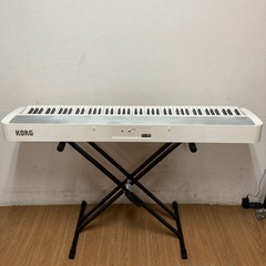 即日受渡❣️3年前購入。スタイリッシュホワイトKORGデジタルピアノ16000円の画像