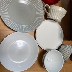 キッチン用具　茶碗お皿コップなどいろいろ　あげます