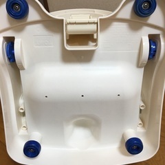 お取引中　バスチェア　トミー　滑り止めシート付きの画像