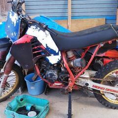 「交渉成立しました。」 古いモトクロスバイク
