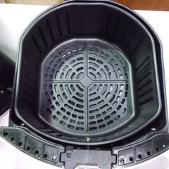 カラーラ 丸型鍋付き フライヤー  [ノンオイル 火を使わない 油を使わない ] 健康 ヘルシー 家電 調理器 札幌市東区 新道東店の画像