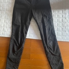 スキニーパンツ