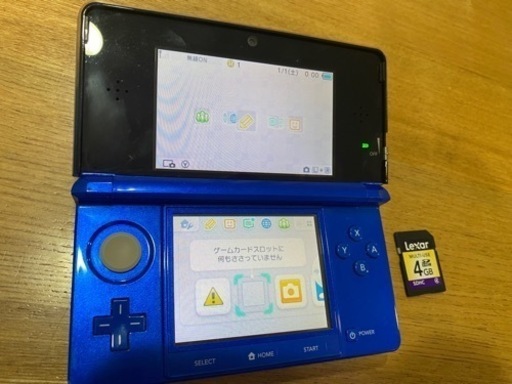 ニンテンドー3DS 本体とSDカード付き！