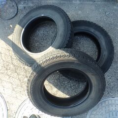 スタッドレスタイヤ　ヨコハマ　アイスガード１４５/８０R１３　３本の画像