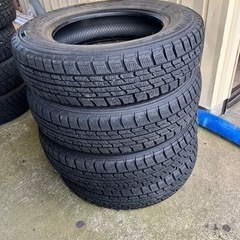 スタッドレスタイヤ　145/80r13 グッドイヤー