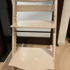 ストッケ　白の画像