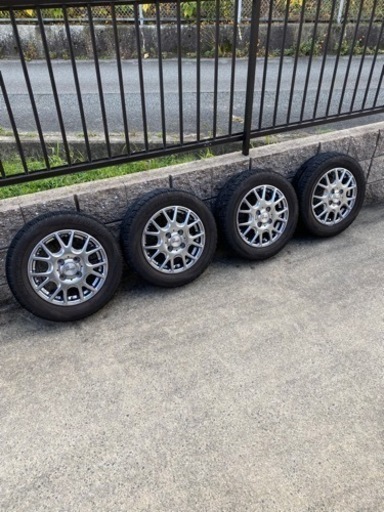 軽自動車　スダッドレスタイヤ(決まりました)