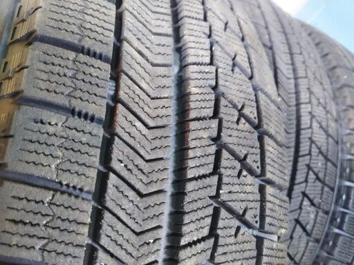 UP アップ VW純正【冬タイヤ 付き】UP純正 ワーゲン UP! 【富山】スタッドレス 165/70R14 ブリヂストン VRX 14インチ 中古 4本 車検対応