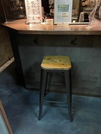 BAR のハイチェアー４脚