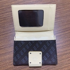 INDIVI パスケース　定期　カード　などの画像