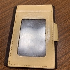 INDIVI パスケース　定期　カード　などの画像