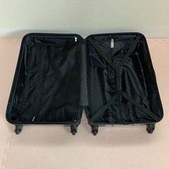 (受渡先決定) キャリーバッグ　スーツケースの画像