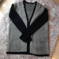 美品　カーディガン　Mサイズ