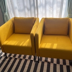 IKEA 1人用ソファ　チェア　黄色　おしゃれ　2個セットの画像