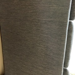 お相手決まりました。三人掛けソファ頭まで背もたれあります👍の画像