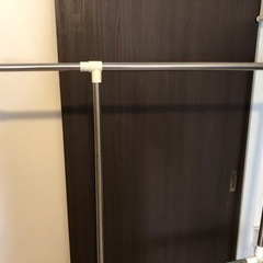物干し竿　室内の画像