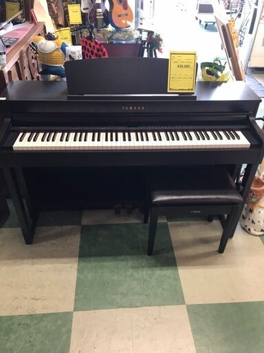 電子ピアノ YAMAHA CLP-470R 2012