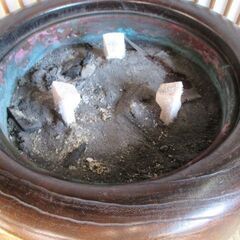 蒔絵桐火鉢　螺鈿細工　加賀伝統工芸　五徳付　キレイの画像