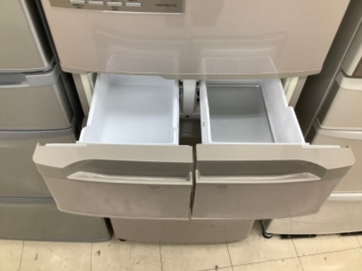 5ドア冷蔵庫　HITACHI R-S42CM 2013年製　415L 内部黄ばみ有