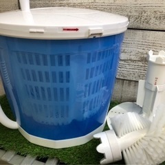 便利なブラシ付きいつでもどこでも洗濯機 シューズの洗浄 BZW-...