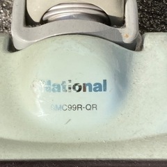 紙パック式の掃除機の画像