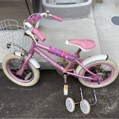 子供用自転車補助輪付き