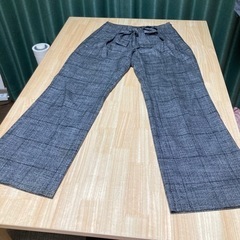 バナナリパブリックのパンツの画像