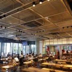明日(11/17)の19時～22時くらいまで宮下パークのフードコ...