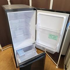 h1128売約済み❌高年式2017年！ブラックインテリア！三菱 146L 2ドア冷蔵庫 の画像