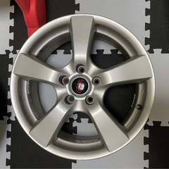 OZタイヤホイール(17インチ 7.5J PCD 114.3)の画像