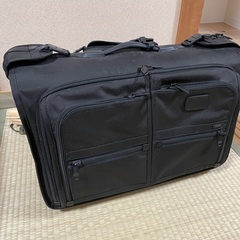 値下げ！【中古・美品】TUMI ガーメントバッグ（二輪型）