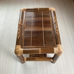 アジアンテーブル格安でお譲りします。の画像