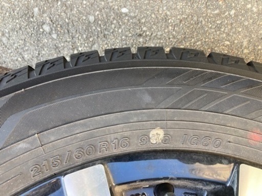 ホイール付きスタッドレスタイヤ4本セット215/60r/16