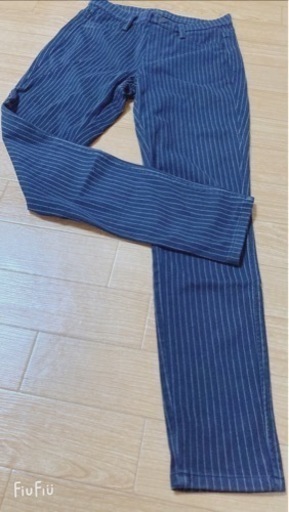 ストライプストレッチ素材ズボン