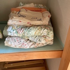 寝具いろいろあります　無料です