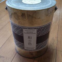 壁紙の上に塗れるペンキの画像