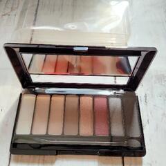 リンメルRIMMEL マグニファイズ アイコントゥアリング パレット003の画像