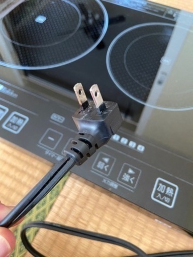 中古美品 アイリスオーヤマ2口IHクッキングヒーター EIH1470-B