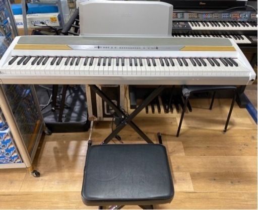 お買得‼︎   電子ピアノ　KORG   SP-250   譜面台　チェア　音楽　人気商品‼︎   動作確認済み　現品限り