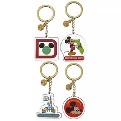 WDW50周年グッズ ミッキー キーホルダー・キーチェーン クリアプレートの画像