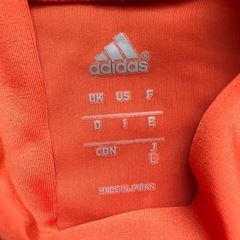 adidasアンダーシャツの画像